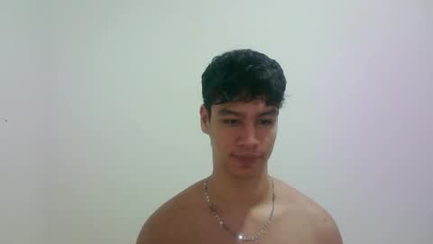 zeus_183 online show from October 22, 12:14 am