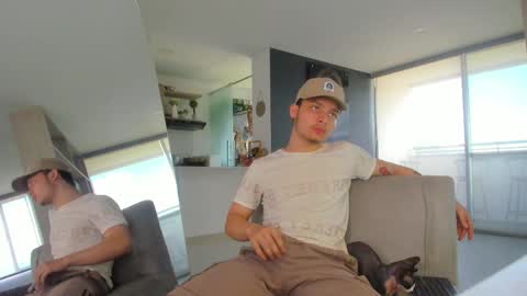 Snapshot of zeusjeff chatting on September 20, 8:01 pm zeus online show from September 20, 8:01 pm