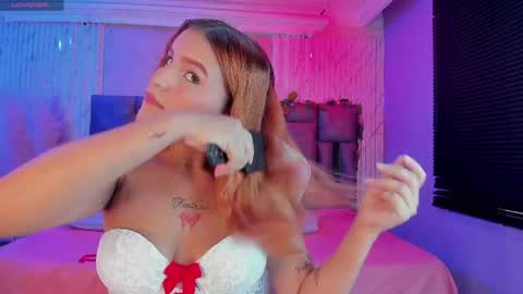 Zhara Rousse online show from May 6, 12:33 pm
