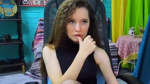 zianichols online show from February 17, 11:23 am