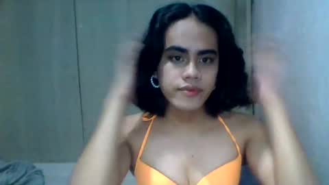 zianzamora4 online show from July 1, 7:33 pm