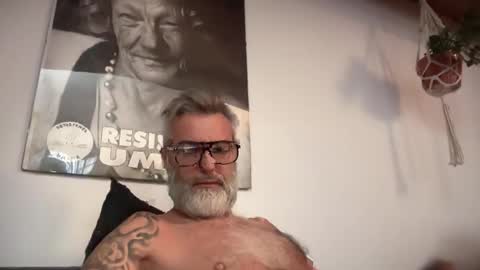 zkopa69 online show from October 15, 6:16 am