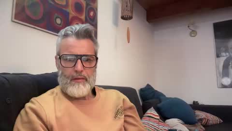 zkopa69 online show from October 16, 6:35 am