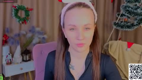 Zlata  Mon Tue Thu Fri Sun Sa GMT 3 0000pm - 0600pm  online show from December 15, 9:16 am