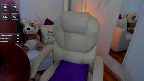 Snapshot of zobe_love chatting on February 14, 11:09 pm Zobe Love online show from February 14, 11:09 pm