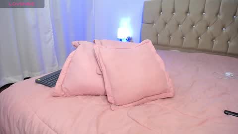 ZOEE online show from January 21, 2:33 am
