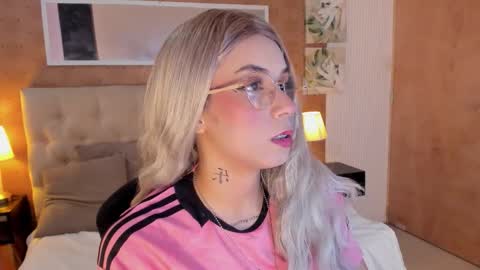 ZOEE online show from September 23, 7:53 pm