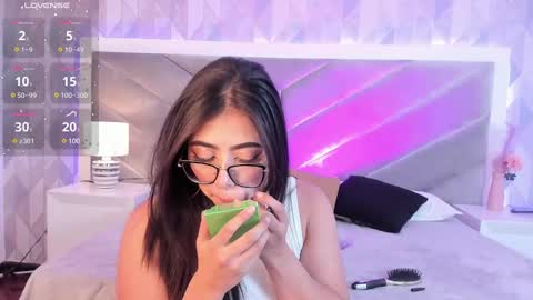 Snapshot of zoe_banks_ chatting on January 31, 6:57 am zoe_banks_ online show from January 31, 6:57 am