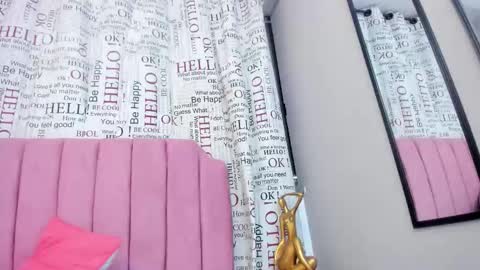 zoe_blond online show from October 10, 12:55 pm