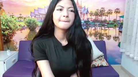 Snapshot of zoe_castillo1 chatting on September 9, 2:17 pm Zoe online show from September 9, 2:17 pm