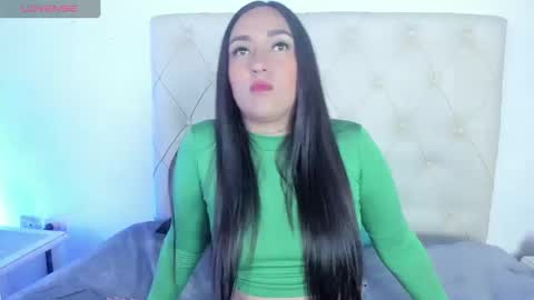 zoe_cb1 online show from September 19, 1:59 pm