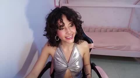 Snapshot of zoe_ch_ chatting on January 16, 1:27 am zoe_ch_ online show from January 16, 1:27 am