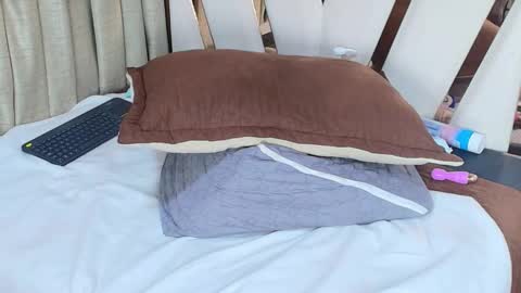 Zoe online show from October 1, 5:01 pm