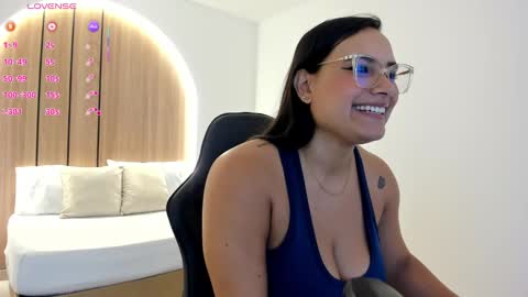 Zoe  online show from September 15, 12:06 pm