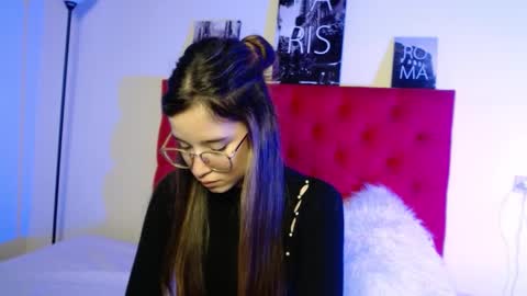 zoe_dear online show from March 5, 8:29 pm