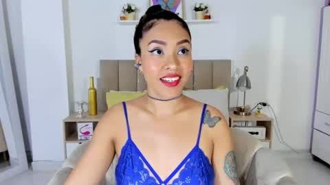 Zoe Gruber online show from May 8, 1:33 am