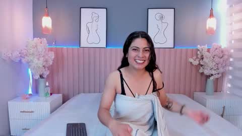 zoe_henderson online show from February 22, 1:03 pm