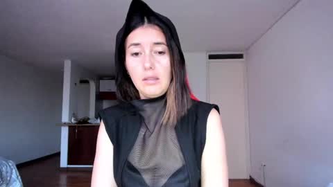 ZOE online show from February 25, 12:14 am