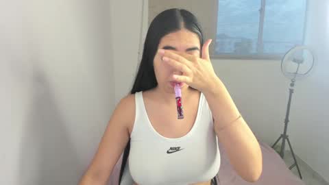 Snapshot of zoe_jones7 chatting on January 29, 11:14 pm zoe_jones7 online show from January 29, 11:14 pm