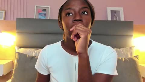 Zoe Novakk  online show from January 19, 1:21 pm