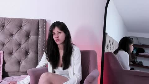 Snapshot of zoe_olsen__ chatting on January 23, 12:19 pm Zoe Olsen online show from January 23, 12:19 pm