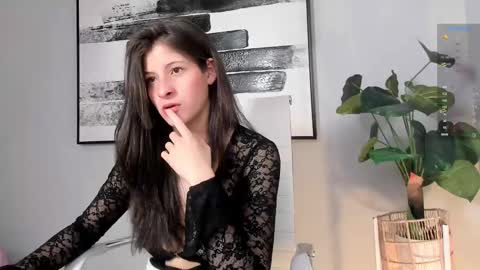 Snapshot of zoe_olsen__ chatting on March 3, 3:32 pm Zoe Olsen online show from March 3, 3:32 pm