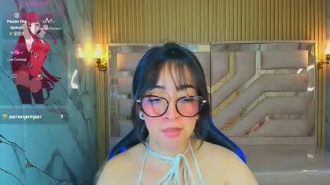 Zoe  online show from December 19, 3:57 am