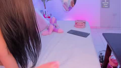 Zoe online show from November 12, 1:08 am