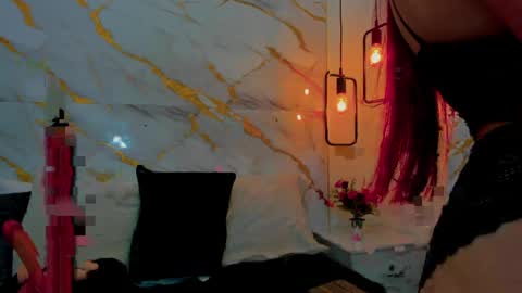 Zoe online show from May 6, 10:49 pm