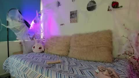 Zoe  online show from October 14, 3:04 pm