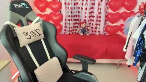 zoe_sullivan_ online show from February 14, 9:12 am