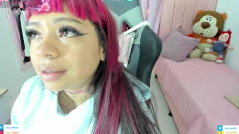 zoe_sullivan_ online show from January 18, 9:18 am