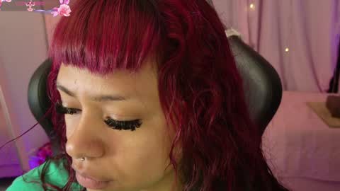 zoe_sullivan_ online show from May 30, 9:19 am
