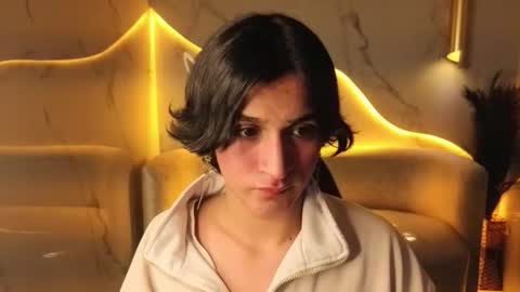 Zoe online show from December 2, 8:18 pm