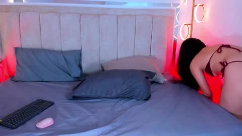 Zoe online show from November 6, 6:33 pm