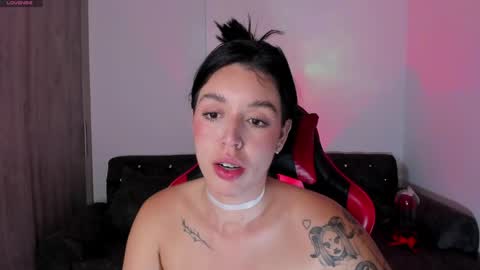  zoee jackson online show from April 4, 5:47 am