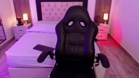 zoe online show from September 17, 4:05 am