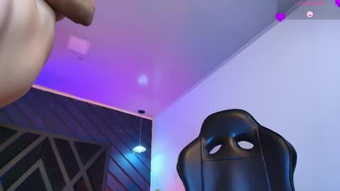 Zoe 3 online show from April 8, 6:22 pm