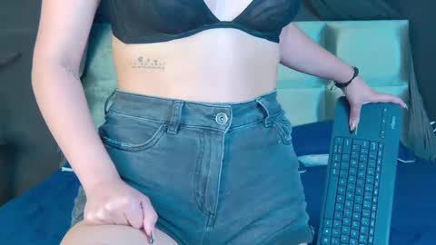 Zoe online show from February 6, 7:07 pm
