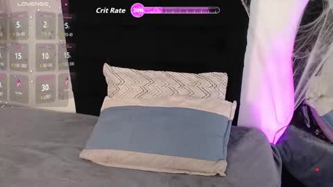 Laura  online show from October 17, 8:18 am