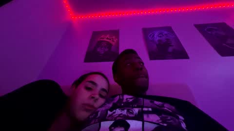Snapshot of zoel87 chatting on January 27, 11:54 pm LovelyLatin25 online show from January 27, 11:54 pm