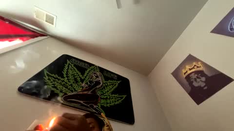 Snapshot of zoel87 chatting on January 22, 5:28 pm LovelyLatin25 online show from January 22, 5:28 pm