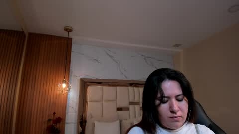 Zoes online show from March 30, 11:43 am