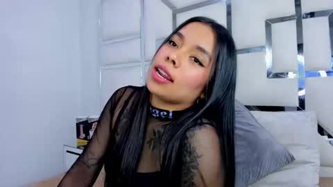 ZoeSwam online show from October 18, 2:32 pm