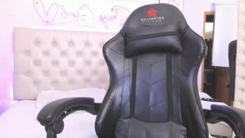 Snapshot of zoeth_ruiz chatting on February 4, 6:17 pm zoeth_ruiz online show from February 4, 6:17 pm