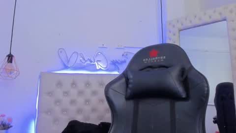 Snapshot of zoeth_ruiz chatting on March 4, 3:04 pm zoeth_ruiz online show from March 4, 3:04 pm