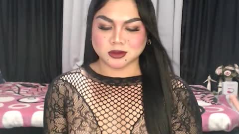 zoeylicious online show from October 8, 6:36 pm
