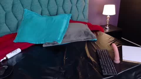 zoey_stone online show from October 2, 8:40 pm