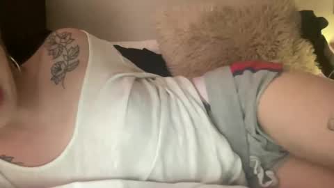 zoeyyb666 online show from March 3, 4:08 am