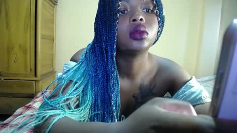Snapshot of zooee_p chatting on March 3, 11:33 am Zooe online show from March 3, 11:33 am